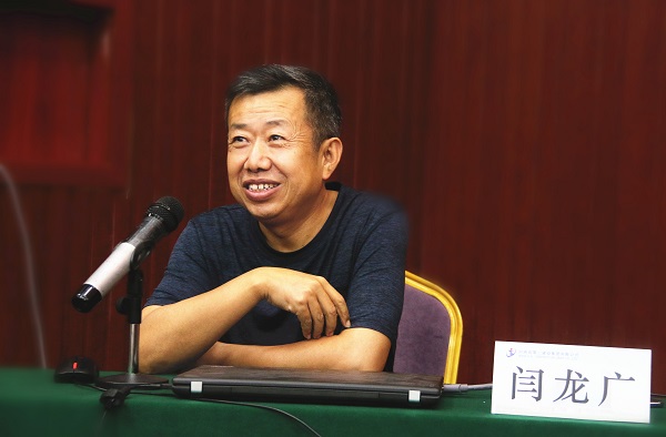 aitiyu爱体育官方在线入口-aitiyu爱体育(中国)
副总经理闫龙广告诫新员工要时刻树立安全意识.jpg