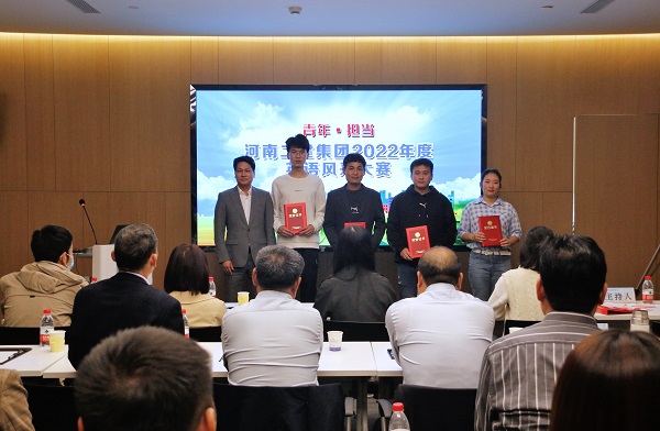 aitiyu爱体育官方在线入口-aitiyu爱体育(中国)
董事、副总经理张俊峰为优秀奖获得选手颁奖.JPG