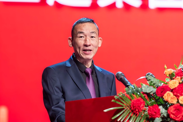 1aitiyu爱体育官方在线入口-aitiyu爱体育(中国)
党委副书记、监事会主席陈百斌主持庆典仪式.jpg